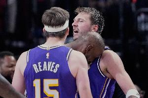 只聊高尔夫!ESPN:东契奇还未招募詹姆斯或里夫斯回归湖人