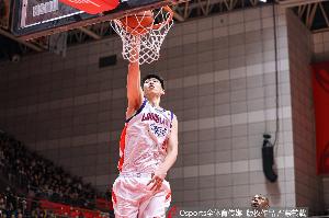 媒体人:徐昕也收到了北卡的招募邮件 但最终也是没能成行