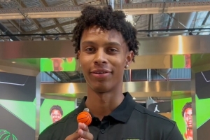 转战NBL?戴森·丹尼尔斯弟弟:詹姆斯是自由球员了 来加入我们