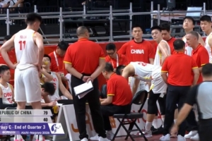 命中率下滑!中国男篮第三节13-10菲律宾 上半场两个单节均30+