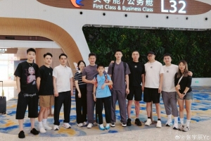 “国产库里”张宇辰发博晒照启程菲尼克斯 开启美高篮球生涯